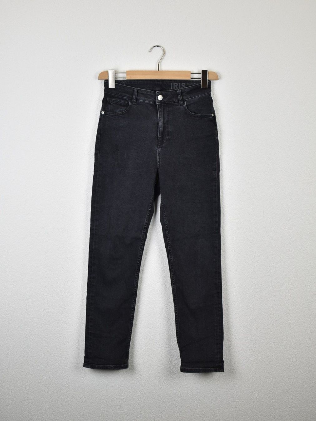 Jeans: Knowledge Mom Jeans "Iris", dunkelgrau, Gr.26/30 – Usato da Nürensdorf venduto da 2ND_STORY