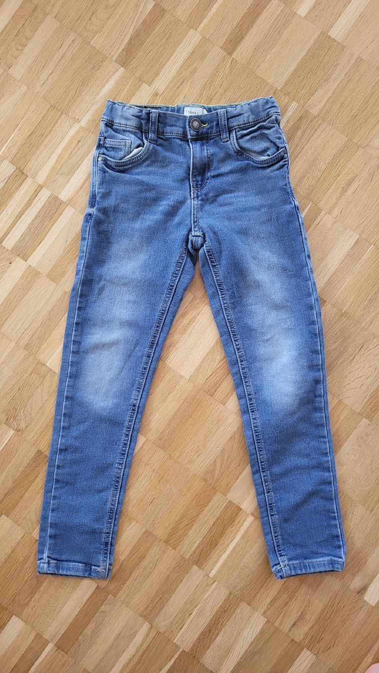 Pantaloni: Jeans sfera, Neuwertig, Gr. 122/128 – Nuovo (secondo la descrizione) da Ipsach venduto da kgr_x77q