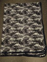 grosse Decke mit Camouflage Muster 
