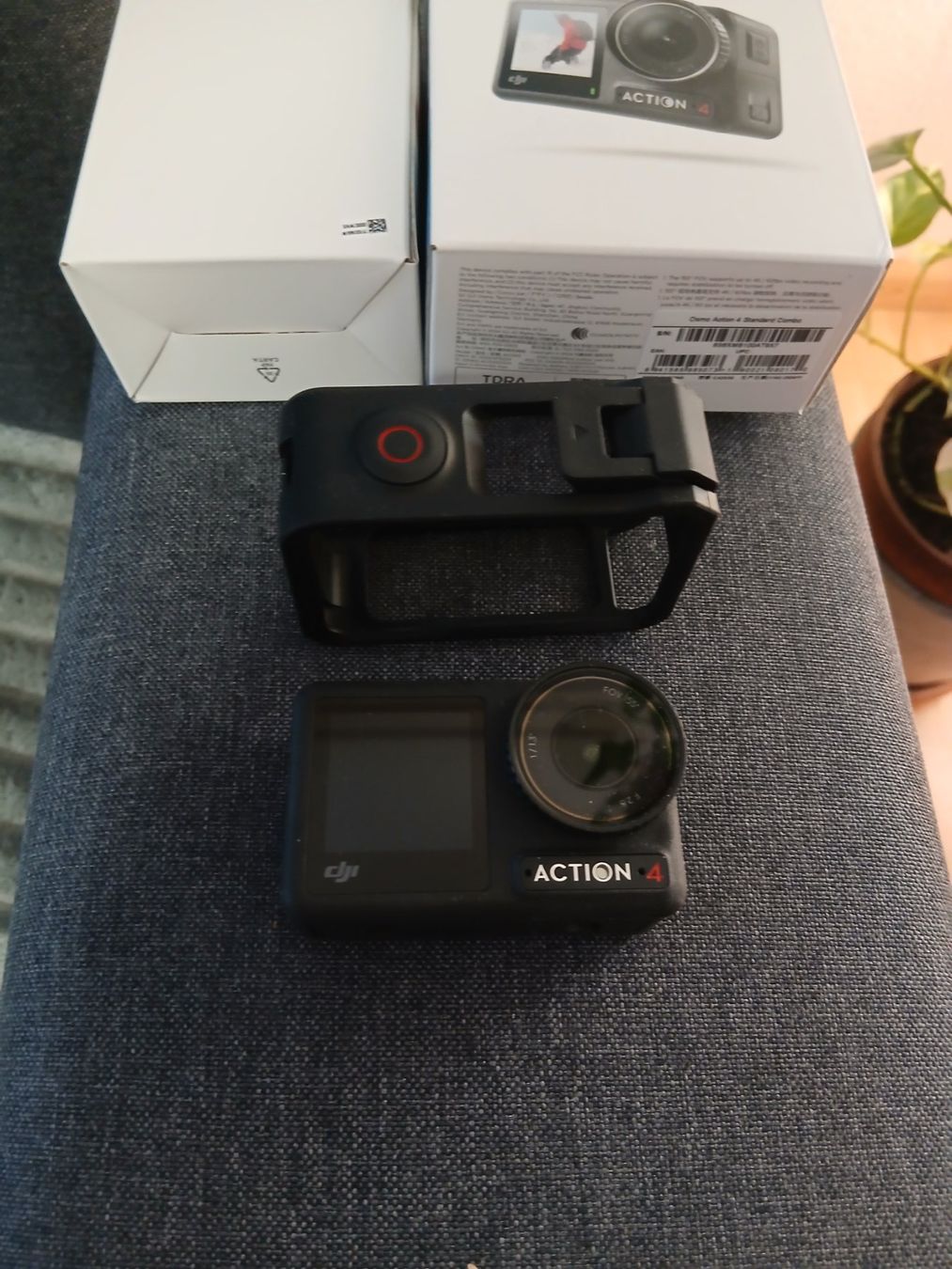 DJI Action Cam: Actioncam DJI Osmo Action 4 Standard Combo gebraucht – Gebraucht aus Breitenbach von Heinz021 1