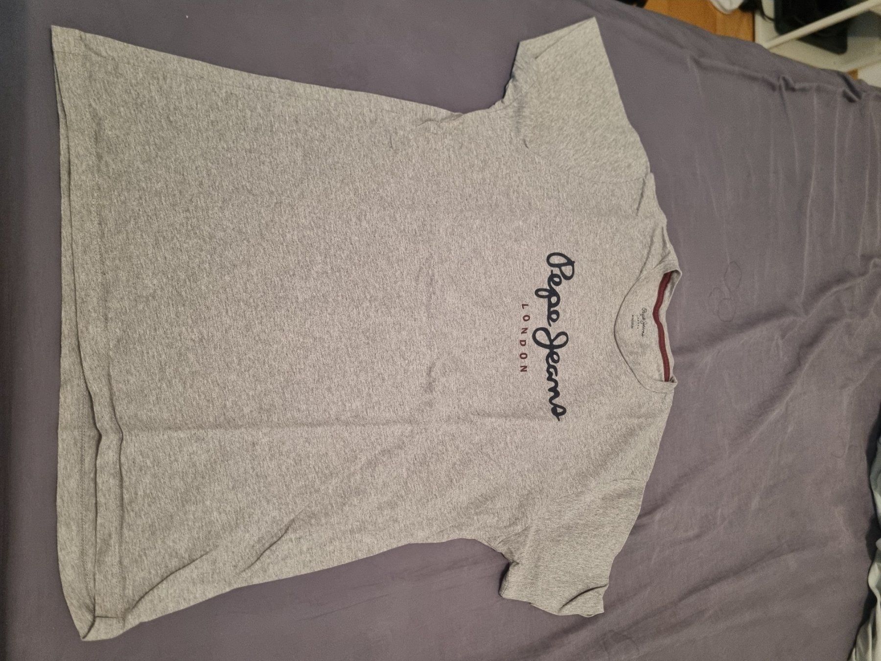 T-shirt: pepe jeans tshirt – Usato da Ennetbaden venduto da ale_syz8