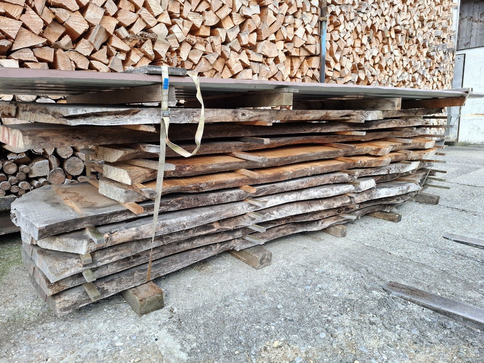 Articoli in legno: Birnbaum Bretter / Stamm – Nuovo (secondo la descrizione) da Lachen SZ venduto da philip090 1