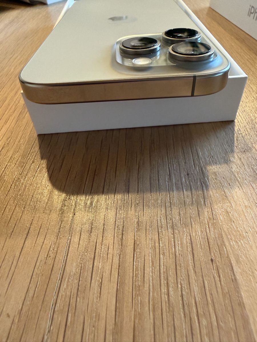 Apple Portables: Iphone 16 Pro Max / 512GB / TOP-Zustand – Neuf (Voir description) à Wallisellen par Blackhawks_16 4
