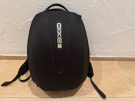 Axio NWT Motorrad/Cycling Hardshell Rucksack. NP 160 USD