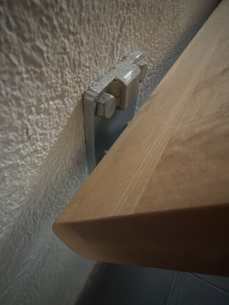Panchine: Klapp Sitz oder Tisch  Wandmontage Holz massiv – Usato da Zürich venduto da joyfulgrace 2