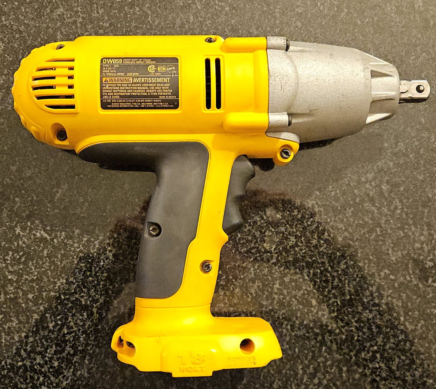 Dewalt Alle Werkzeuge: DeWalt DW059 B Akku - Schlagschrauber 1/2" 18V – Gebraucht aus Aesch BL von mbe_96vl 1