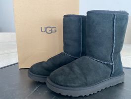 Stiefel Gr. 40 UGG classic short II black schwarz