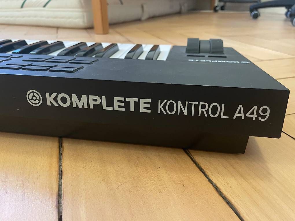 Strumenti musicali: KOMPLETE kontrol A49 (midi keyboard) – Usato da Basel venduto da jan_vf8z 1
