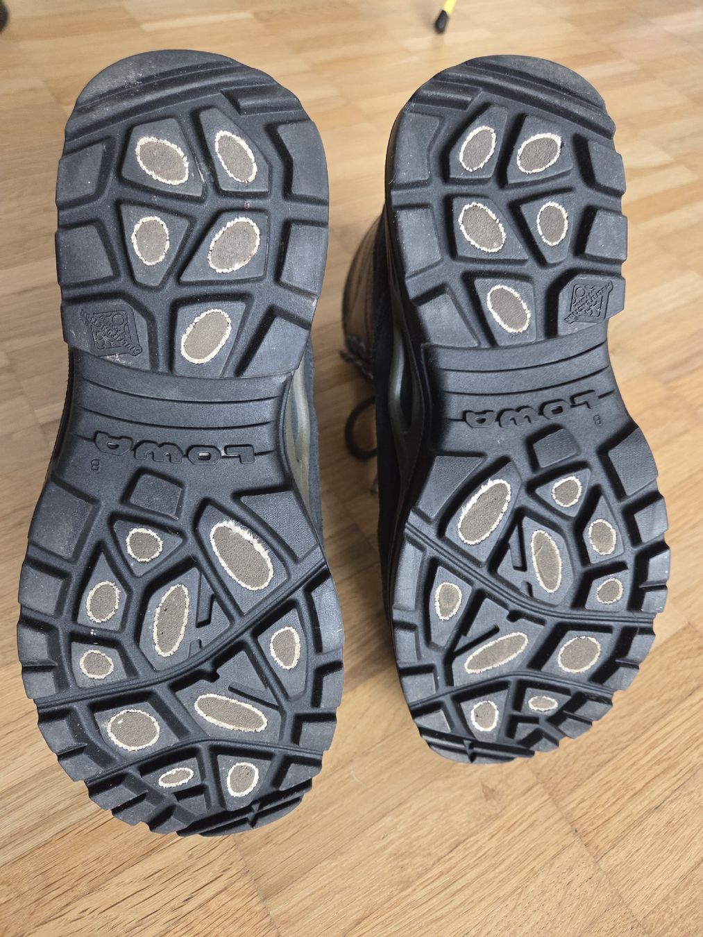 Lowa Scarpe da uomo: Lowa Winterstiefel Grösse 36,5 – Usato da Rüti ZH venduto da Sondanelle 2