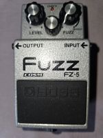 BOSS FZ-5 FUZZ  ... TOP ZUSTAND !!! GEM. BILDER !!!