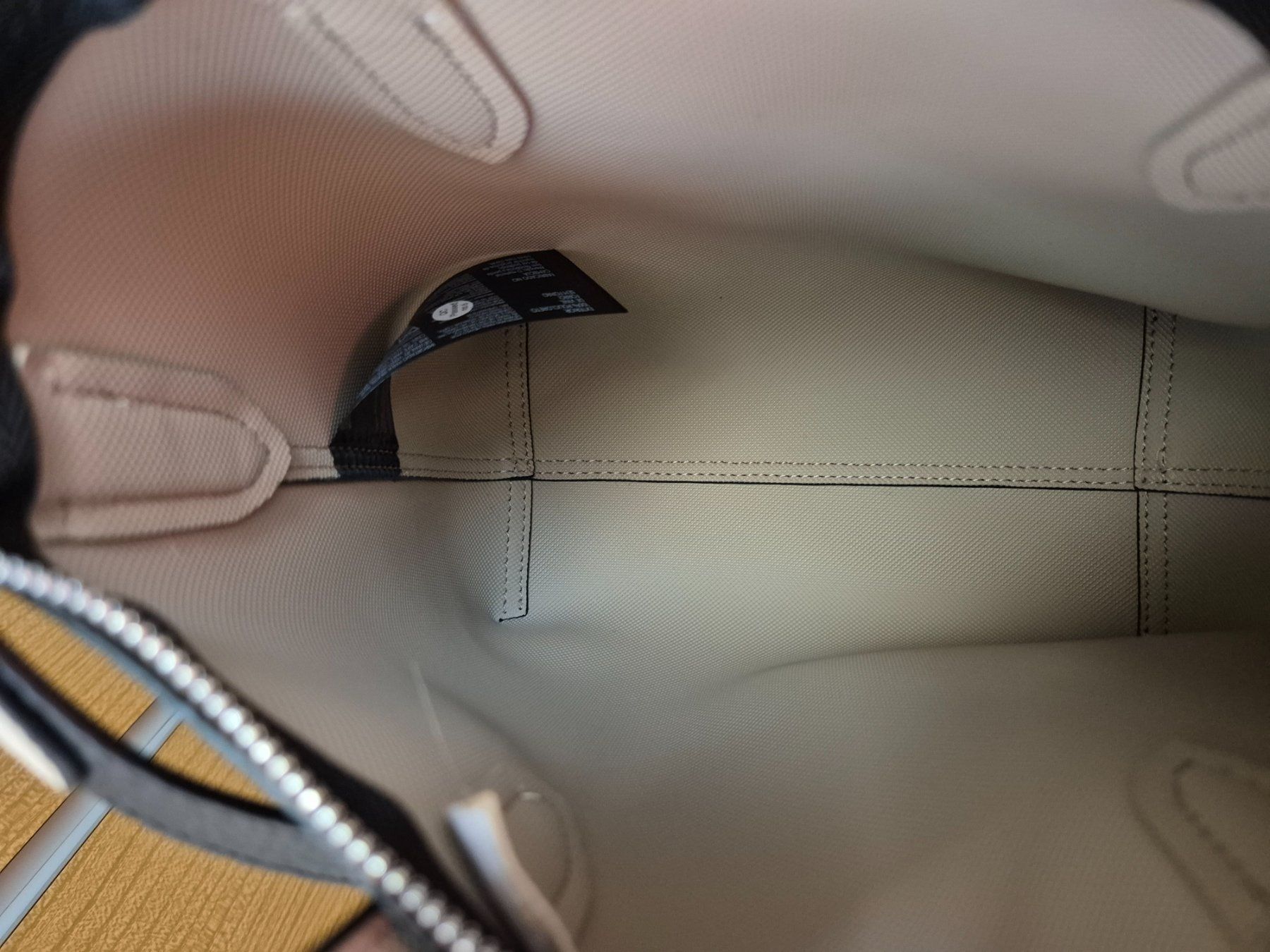 Lacoste Sacs femmes: NEUE LACOSTE Schulter- Handtasche – Neuf (Voir description) à Unteriberg par VOI_69 3