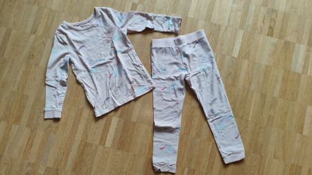 Super herziges 🦄✨🌈Pyjama  (Gr. 104 / 3-4 years)