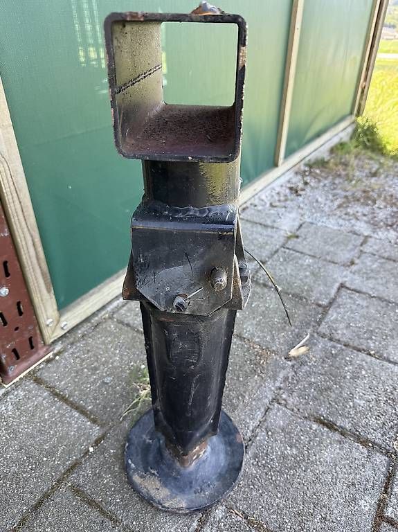 Rimorchi: Stützfuss – Usato da Märstetten venduto da Lehnik 3