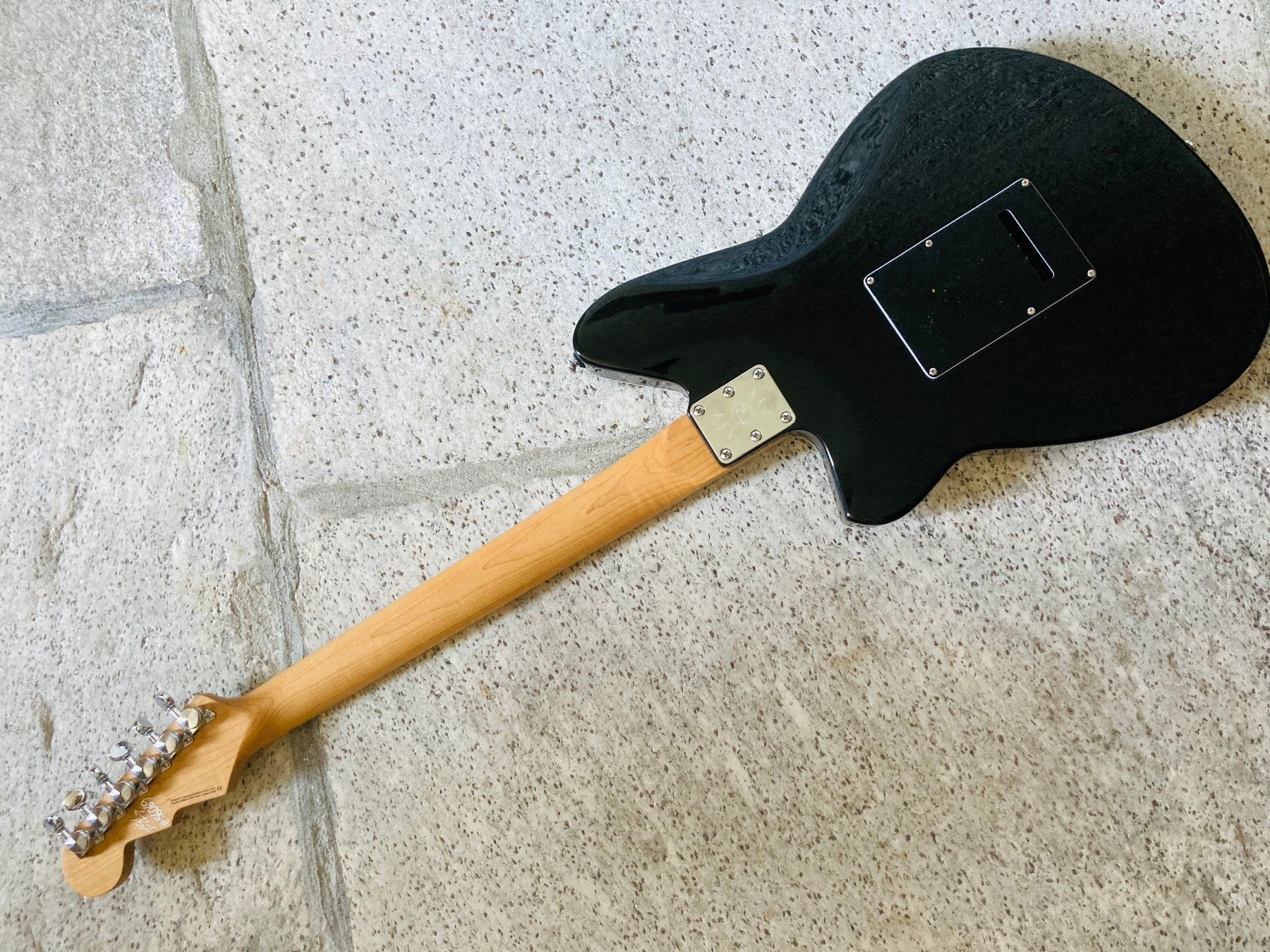 Musikinstrumente: Reverend Jet Stream 390 e-Gitarre in Schwarz – Gebraucht aus Thalwil von phildip 3