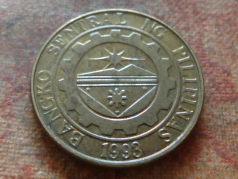 Alle Münzen: PHILIPPINES  25 Sentimo  2004  (1993 dos) – Gebraucht aus Romanel-sur-Lausanne von Swift13 1