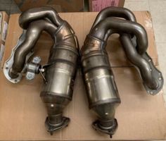 Porsche OEM 98111321203/4 981 GTS Krümmer und Katalysor