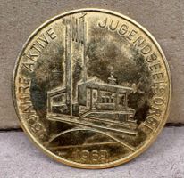 Seltene Medaille: 15 Jahre Aktive Jugendseelsorge 1969