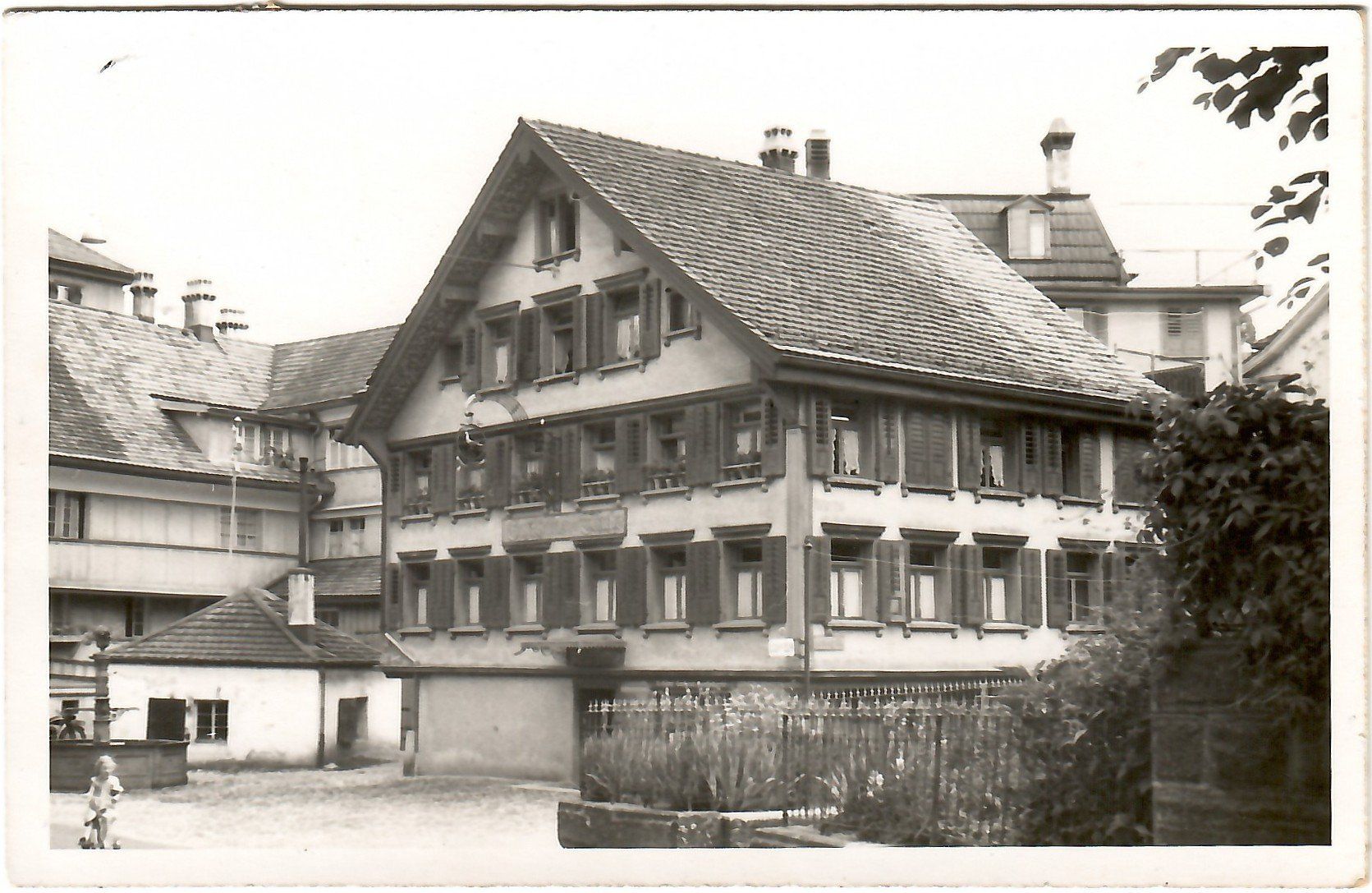 Cartoline postali: Ansichtskarte Herisau, Restaurant Taube – Usato da Kerns venduto da etma3