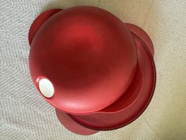 Vintage Tupperware Red Serving Dish 2.5L - Perfect for Summe