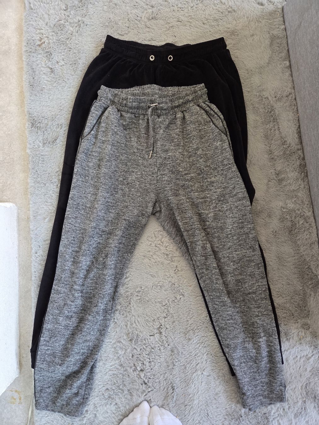 Pantaloni: 2 Trainerhosen – Usato da Rehetobel venduto da me_oe 1