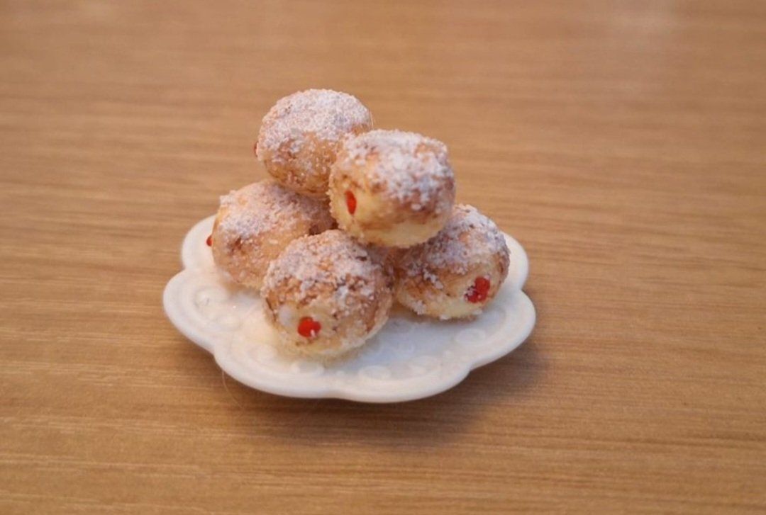 Case e mobili per bambole: Handgemachte Berliner, Puppenhaus Maileg – Nuovo (secondo la descrizione) da Zürich venduto da HandmadeTinyFood