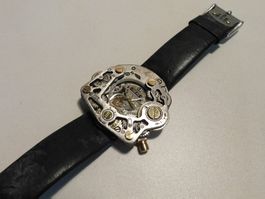 Armbanduhr Time Age spezielles Modell nummeriert