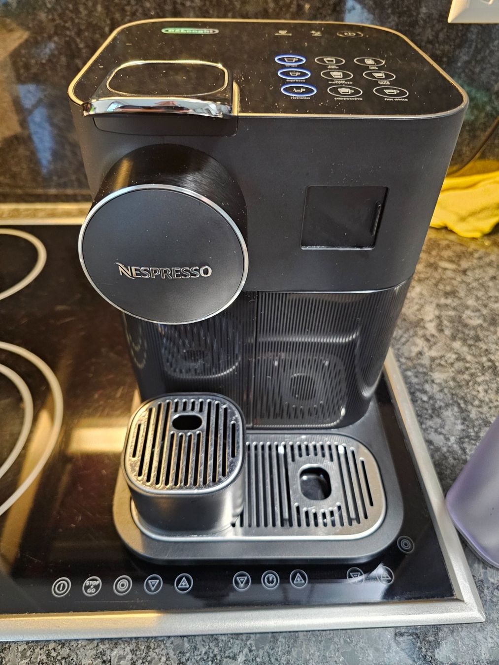 Nespresso Kaffeemaschinen & Espressomaschinen: Nespresso GranLattissima Kaffeemaschine – Gebraucht aus Ennetmoos von berg2011 1