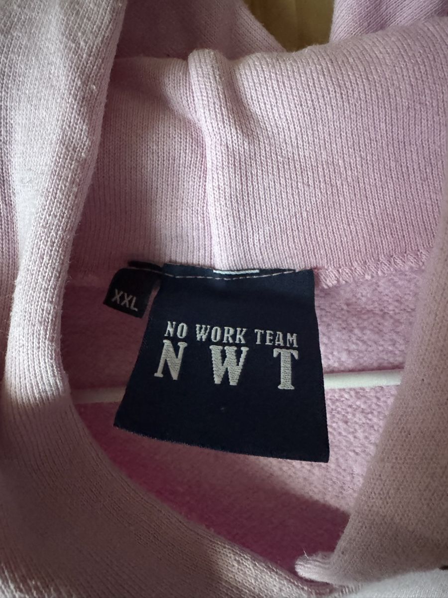 Maglioni & Felpe: NWT Hoodie Rosa – Usato da Hergiswil NW venduto da kaufe_bei_kaufmann 3