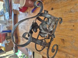 Porte-bouteille en fer forgé artisanal