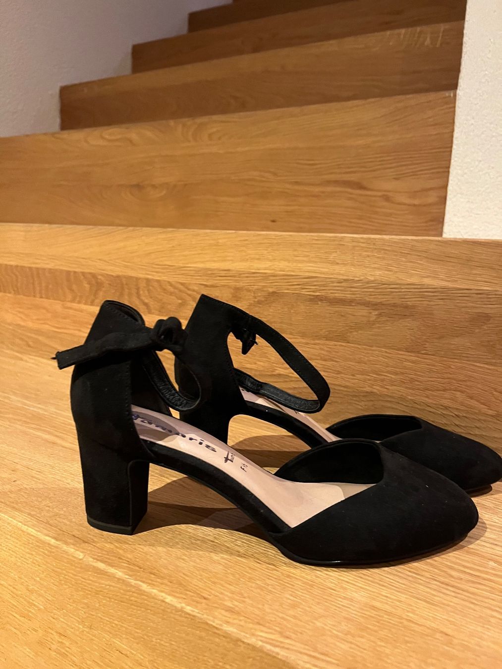 Scarpe da donna: Tamaris Schuhe – Nuovo (secondo la descrizione) da Boswil venduto da cma_5fww