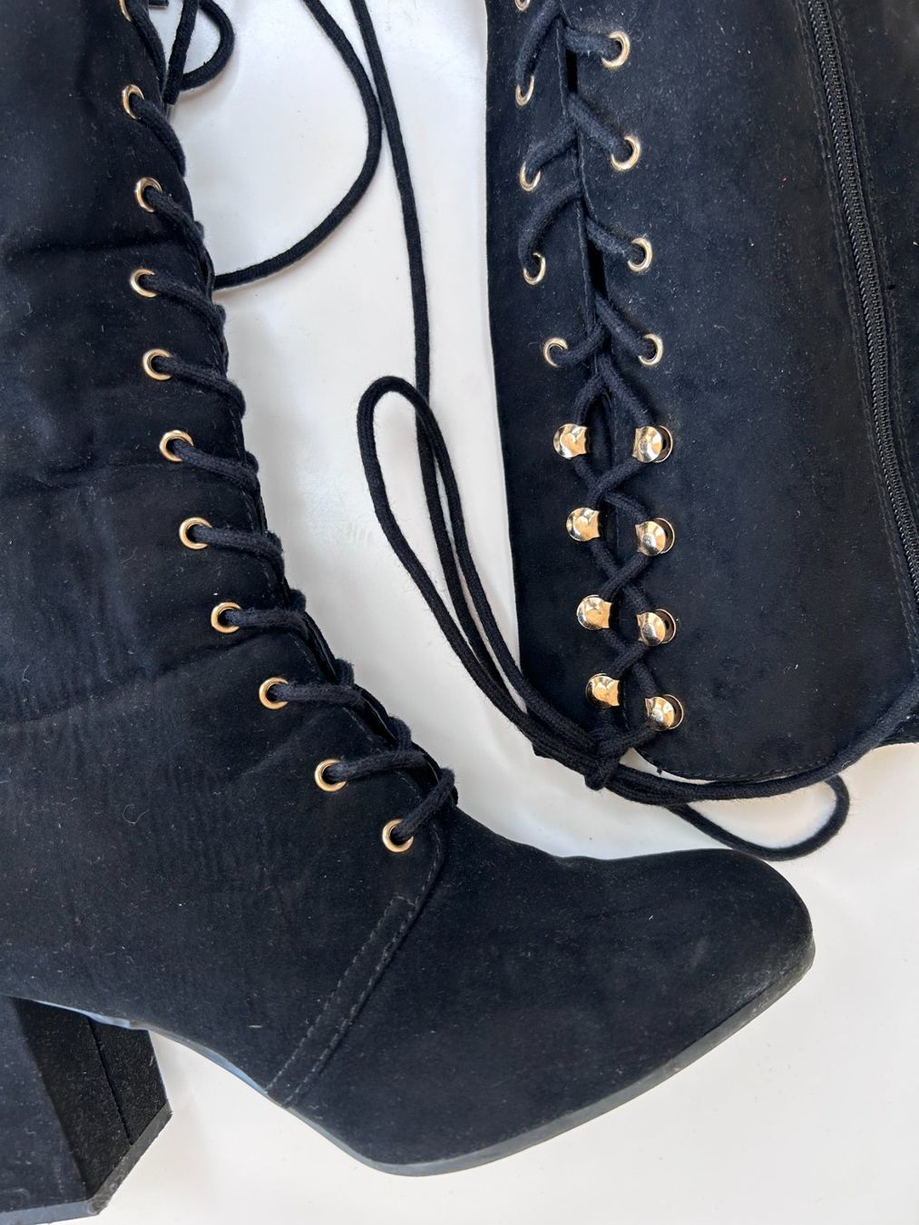 Dosenbach Scarpe da donna: Lace-Up Knee-High Boots with a Heel – Usato da St. Gallen venduto da look-twice 1