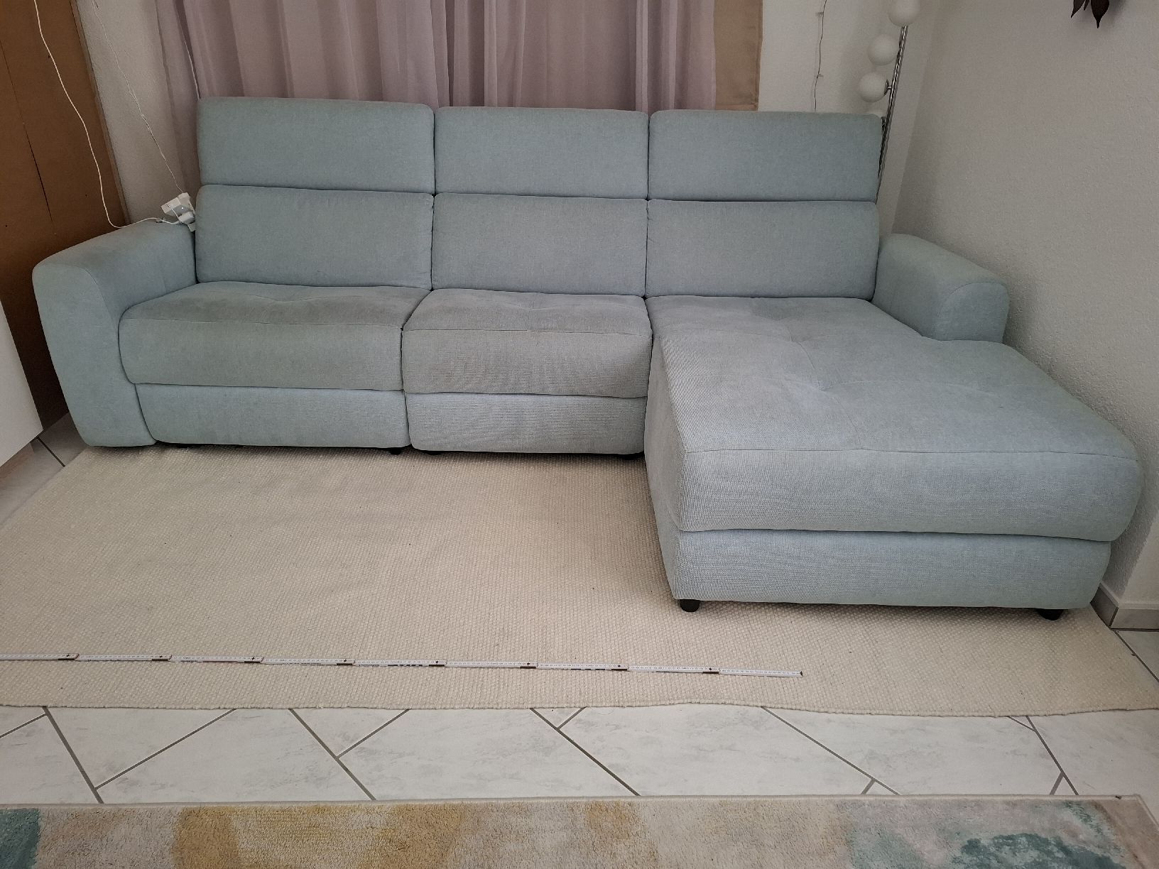 Divani: Tolles Sofa "eisblau" zum abholen – Usato da Schöfflisdorf venduto da locobennito