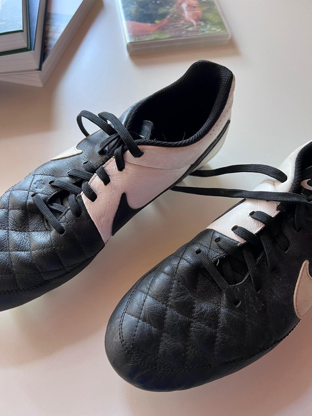 Nike Scarpe da donna: Nike Rugby Leder-Schuhe EU41 – Usato da Würenlos venduto da Ustr 7