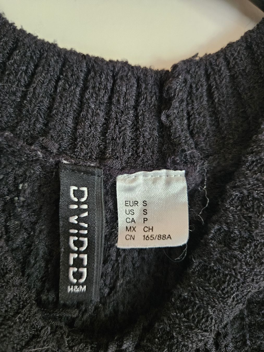 H&M Tops: Crop Top schwarz von H&M Divided – Neu (gemäss Beschreibung) aus Ebikon von SecondChance_byM 2