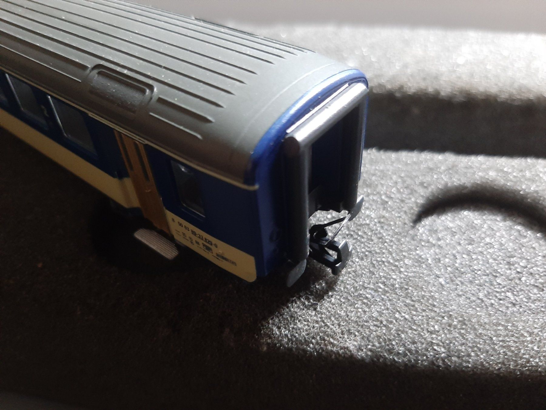 Lima Modelleisenbahnen: LIMA LOTSCHBERBAHN B 50 83 89-33-829-0 – Gebraucht aus Avully von RIVALIS 6