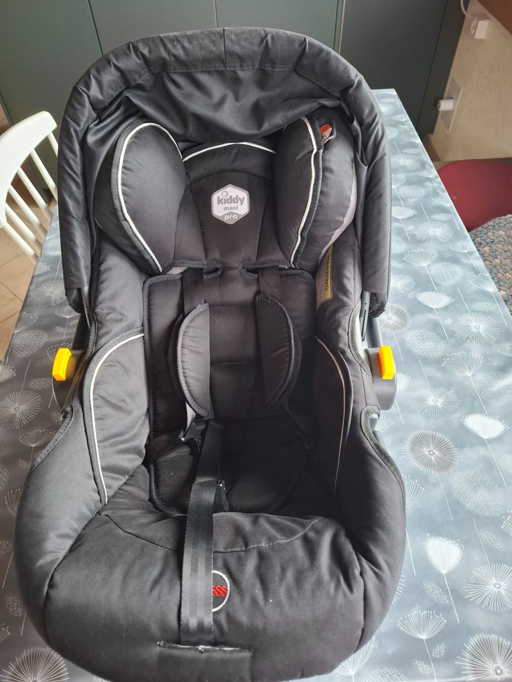 Kiddy Marsupi portabebè: Kiddy Maxi Pro Babyschale, Neu, Schwarz – Nuovo (secondo la descrizione) da Wattenwil venduto da Fliwatu