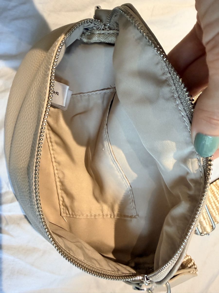 Sacs femmes: Crossbody Bag – Neuf (Voir description) à Oberwil-Lieli par moderngirl 2