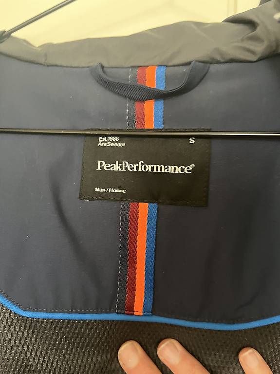 Giacche: Neue Peak performance Skijacke s   – Usato da Basel venduto da leoniewenz 3