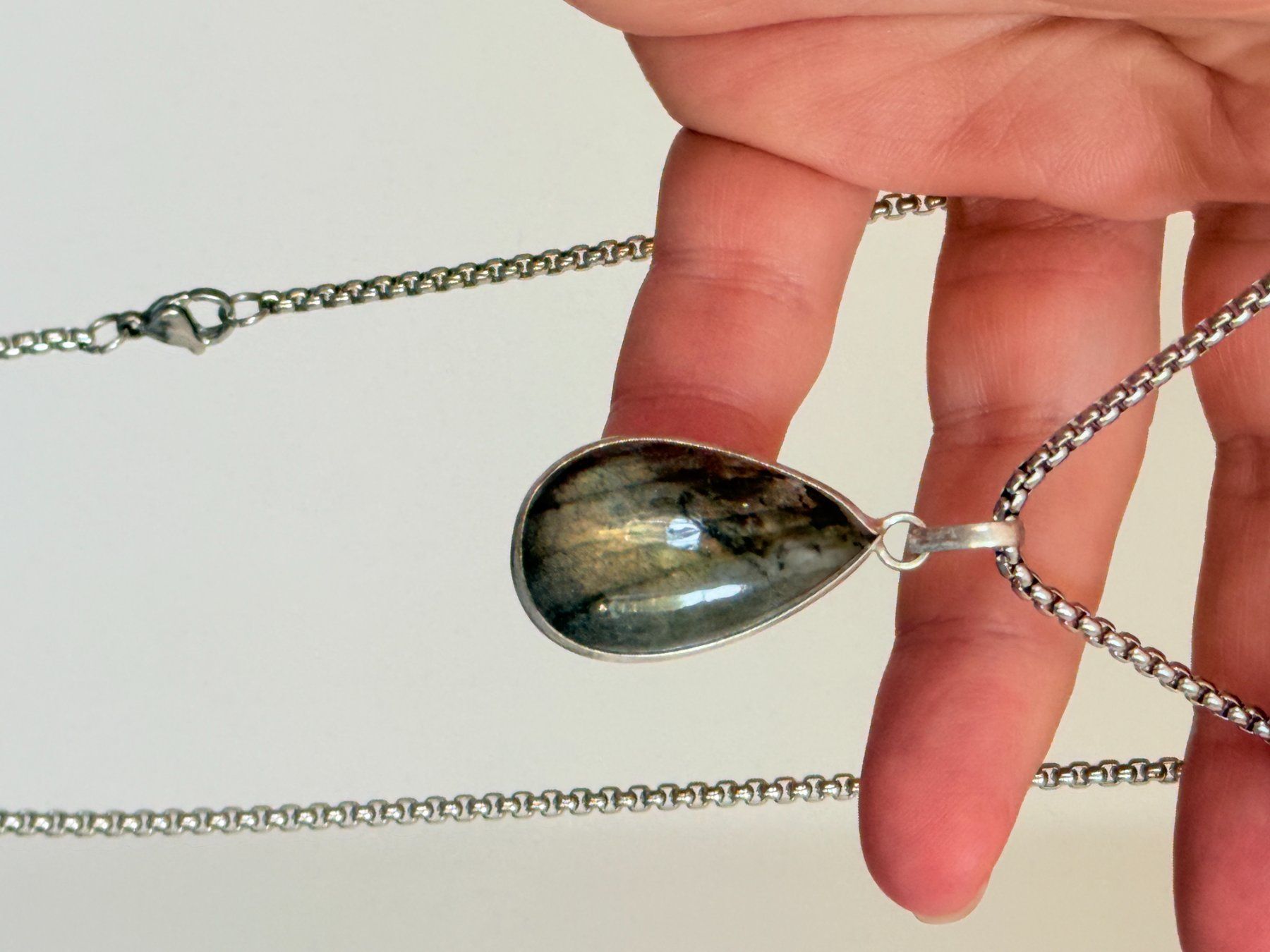 Colliers: Collier avec Labradorite – Neuf avec emballage d'origine à Genève par AWWA 5