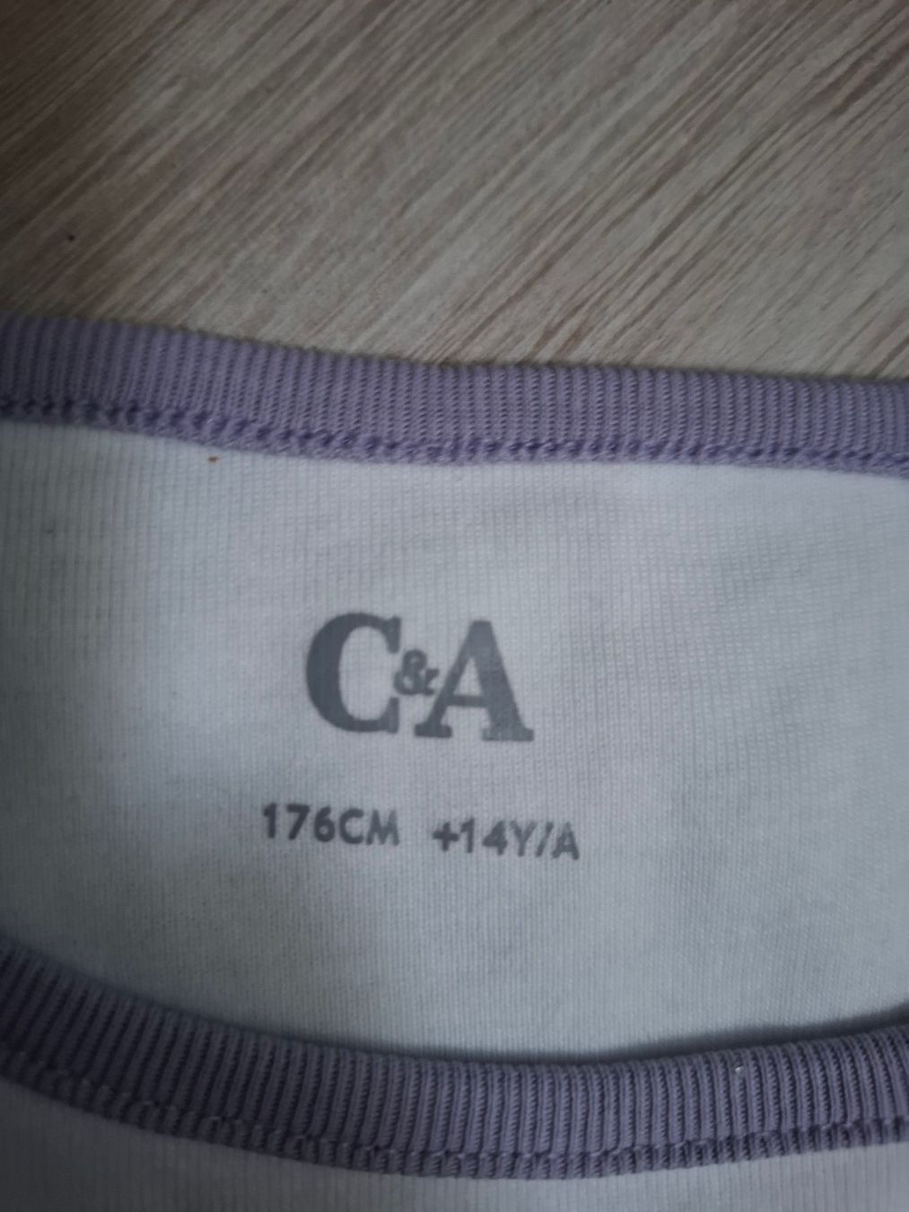 C&A Blusen, T-Shirts & Tops: T-Shirts - 3er Pack Mädchen Gr. 176 – Gebraucht aus Birmensdorf ZH von M4rwin 4