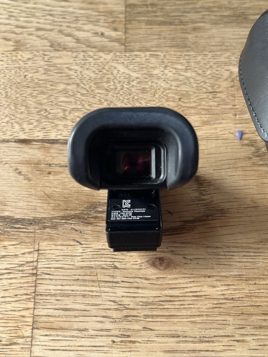 Laufwerke & Adapter: Sony FDA-EV1M Sucher – Gebraucht aus Zürich von analogeschatzkiste 1
