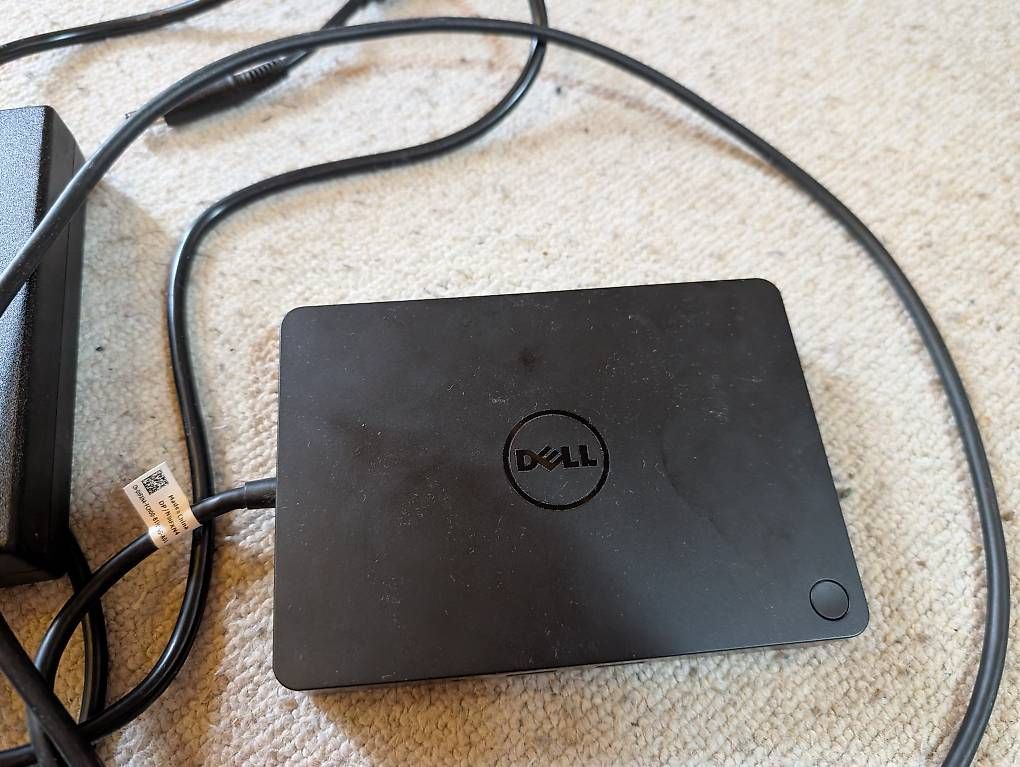 Dell Docking station: Dell USB-C Hub WD-15 – Usato da Winterthur venduto da mgd_7wlc 4
