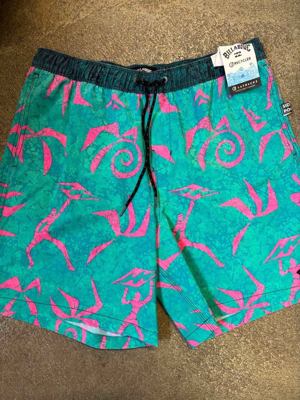 Billabong Badehosen: Short de bain Billabong Hommes Taille M – Neu und originalverpackt aus Orbe von D-stockFactory-Orbe