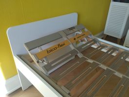 Hochwertiges Bett inkl. BICO-Flex Lattenrost - 90x200