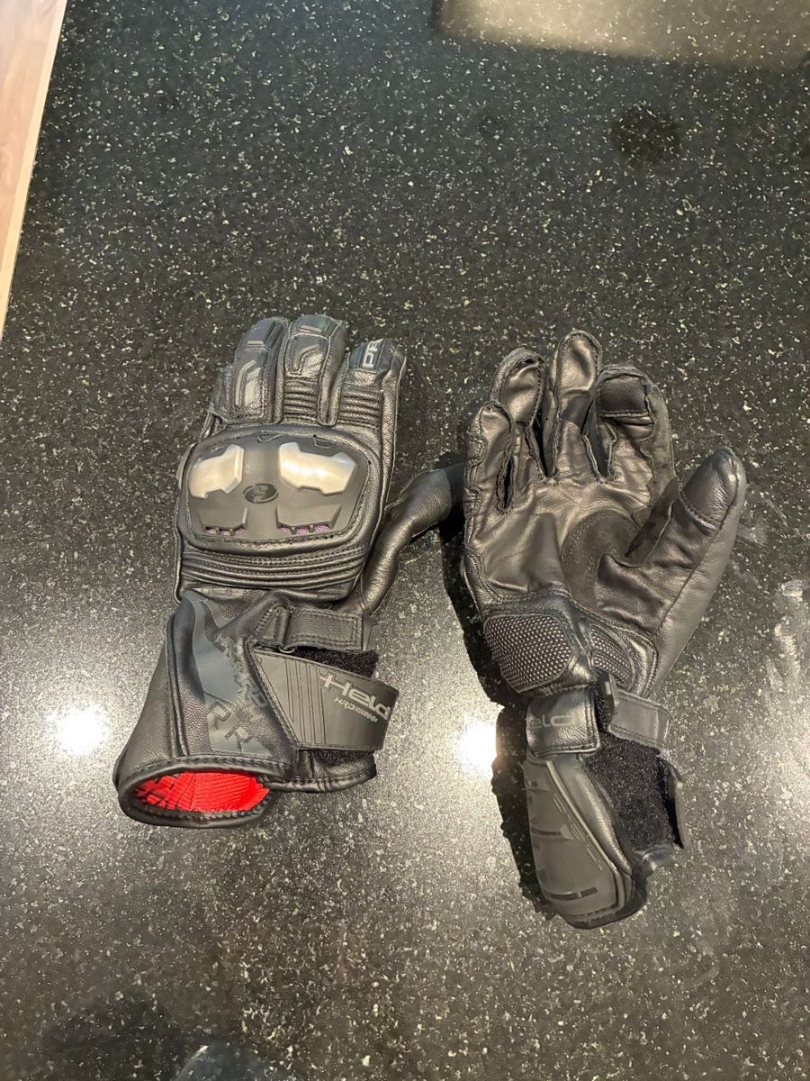 Held Guanti & manicotti: Motorradhandschuhe Held schwarz Grösse 9 – Usato da Widnau venduto da jessica020