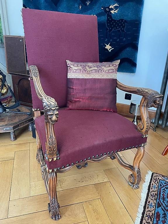 Poltrone: Fauteuil à têtes de lion – Usato da Lausanne venduto da s_m_65lm
