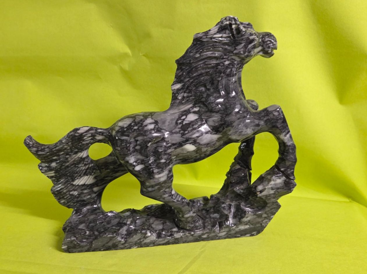 Sculture & Statue: Pferd 30cm aus Marmor – Nuovo (secondo la descrizione) da Roggliswil venduto da Mabelco 1