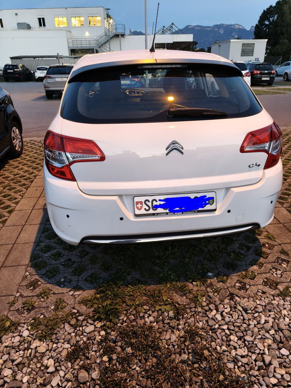 Citroën Autos: Citroen C4 weiss – Gebraucht aus Widnau von ral_5fxq 3
