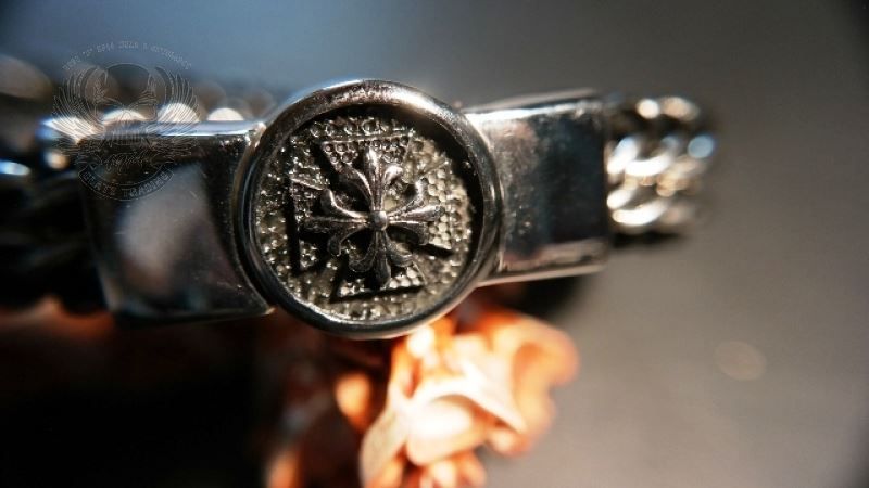 Bracciali & Braccialetti: Armband aus Edelstahl – Nuovo e nell'imballaggio originale da Wald ZH venduto da GlatzTrading 1