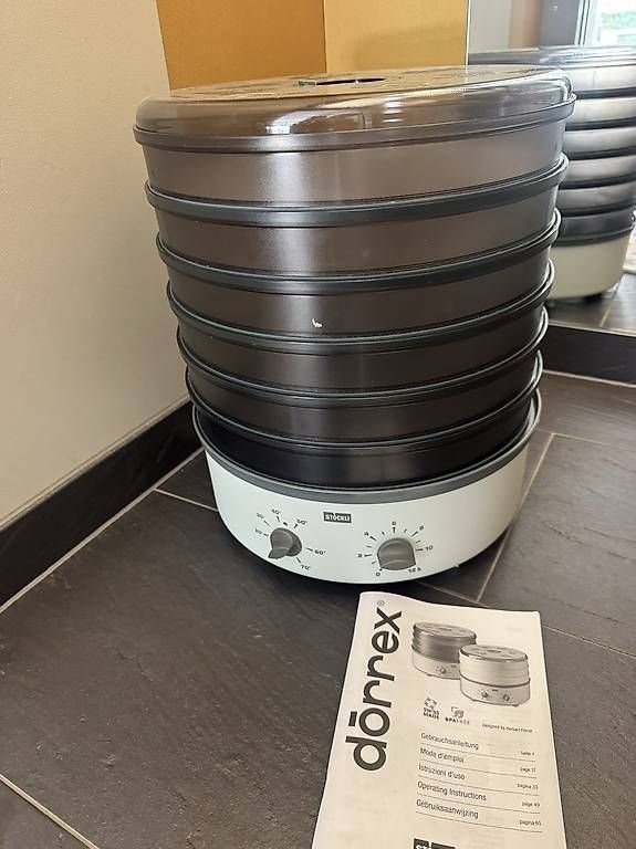 Stöckli Appareils de cuisine: Dörtex Stöckli mit 6 Metallgitter, timer – Neuf (Voir description) à Altendorf par Nordseekind